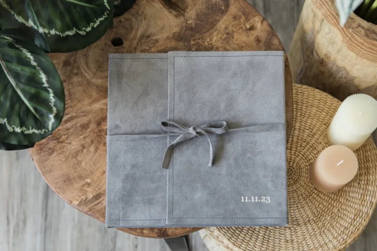 the-leather-wrap-4766788_1296x